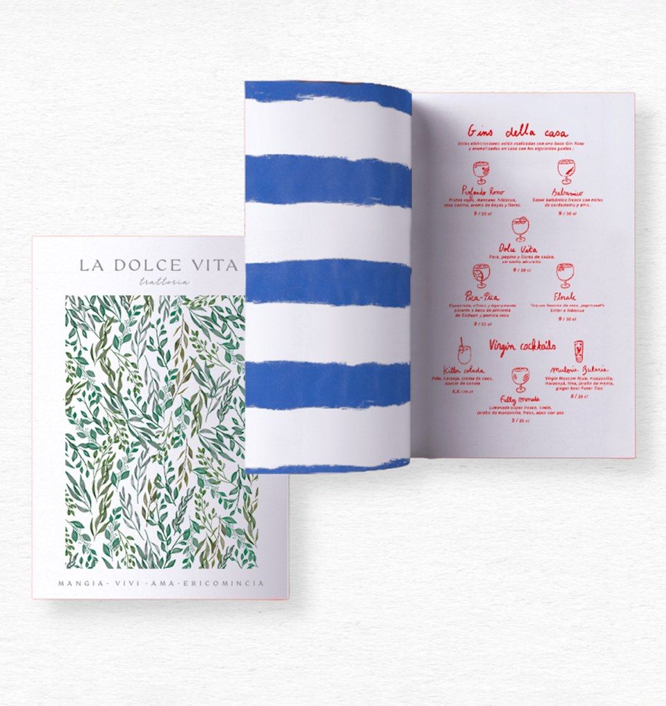 Libreta a rayas azul y blanco con menú de La Dolce Vita