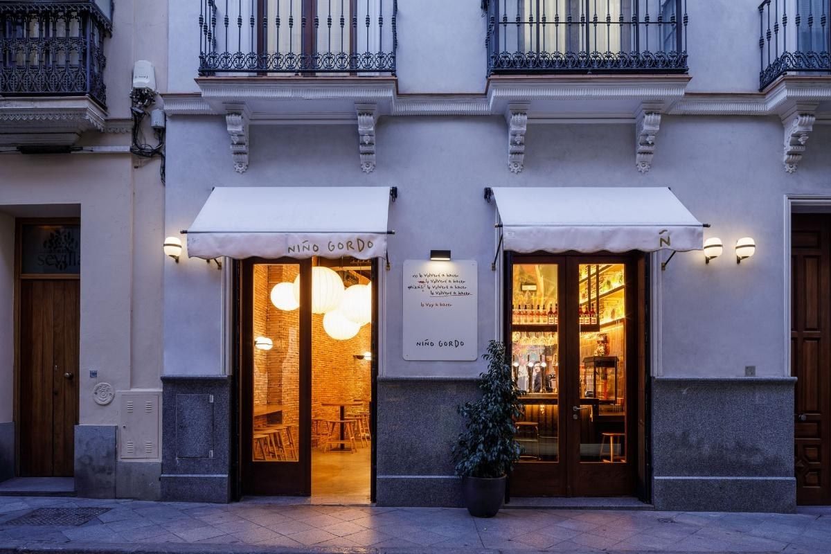 Fachada Ni&ntilde;o Gordo junto a la Catedral de Sevilla